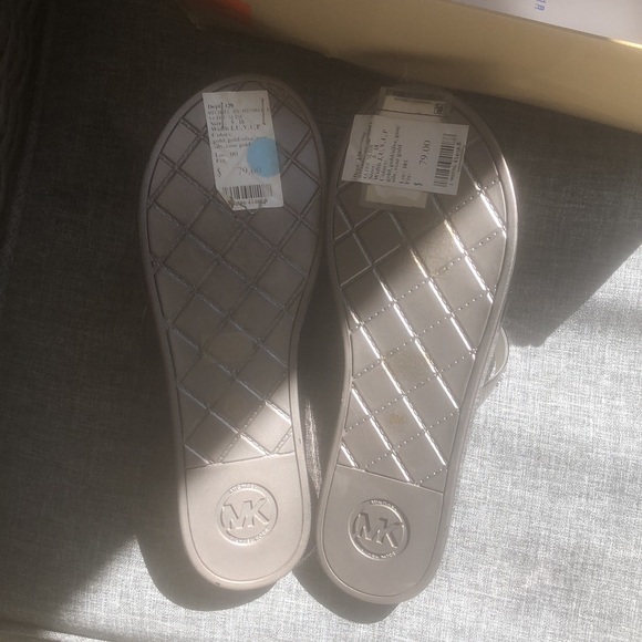 NWT Michael Kors sandals - Picture 6 of 12